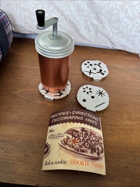 Vintage Dial-a-Cookie Cookie Press - Copper/Aluminum